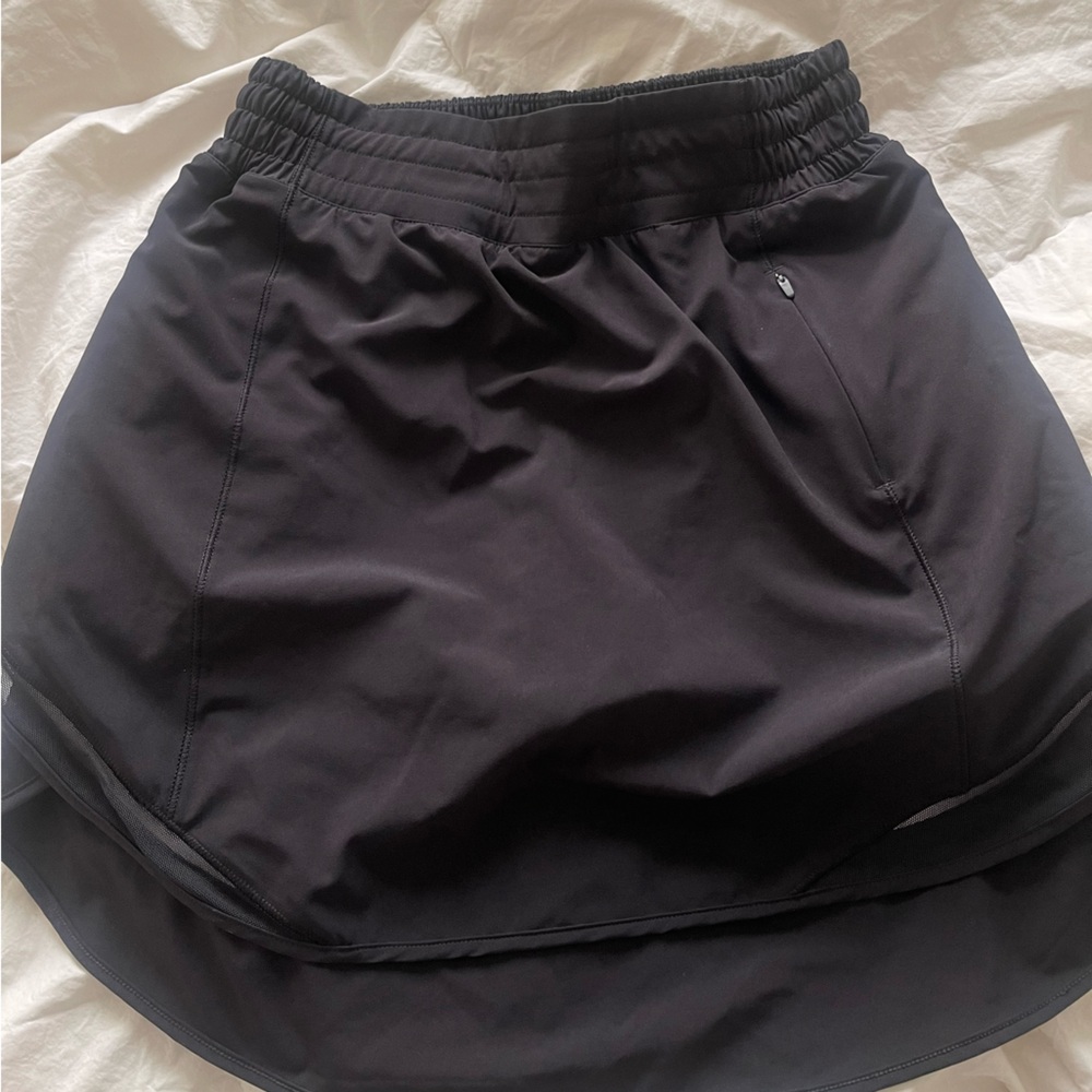Lululemon Black Hotty Hot Skirt Size 4